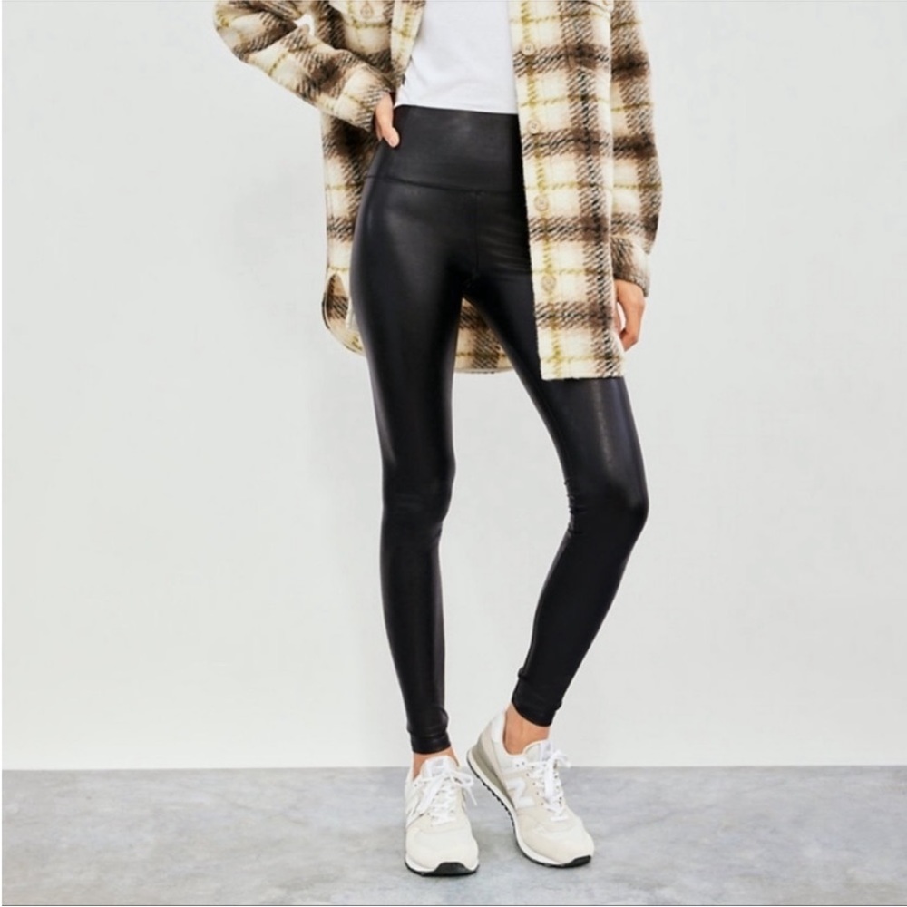 Aritzia Wilfred Free Daria Vegan Leather Pants Made in Japan | Size Medium